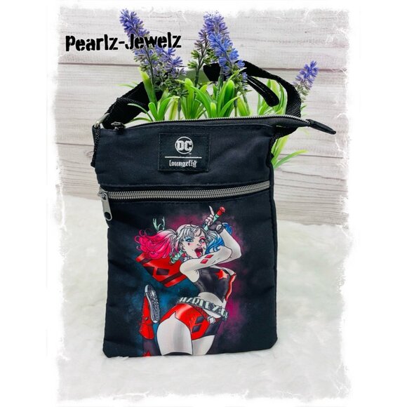 Loungefly DC Comics Harley Quinn Harlequin Passport Crossbody Bag Purse NWT - Picture 1 of 2